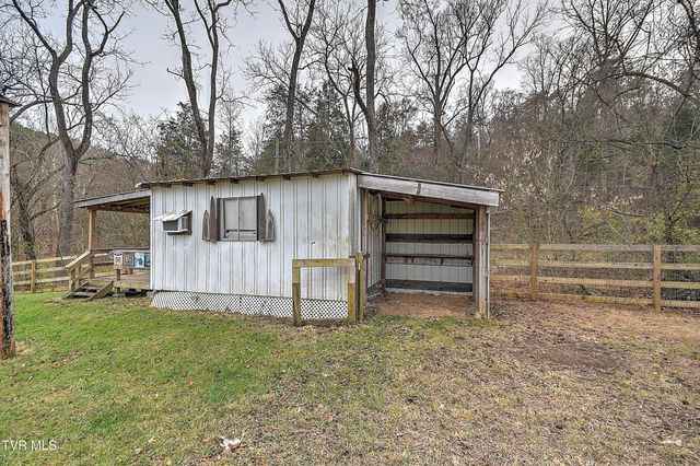 691 Lloyds Chapel Road, Church Hill, TN 37642