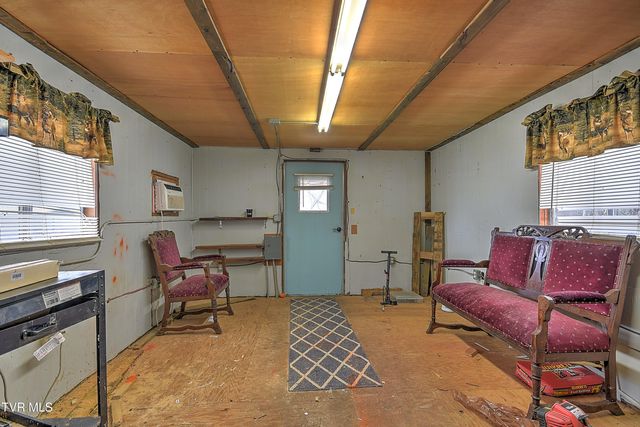 691 Lloyds Chapel Road, Church Hill, TN 37642