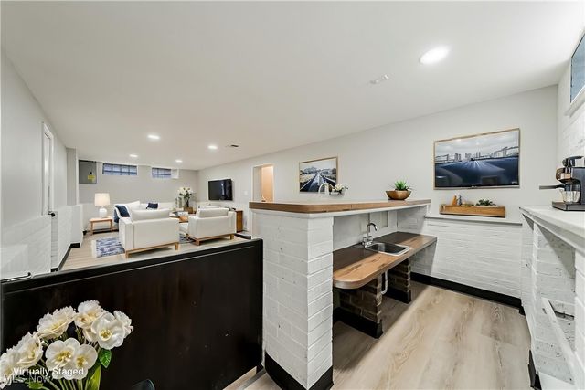 6333 W 130th Street, Parma Heights, OH 44130