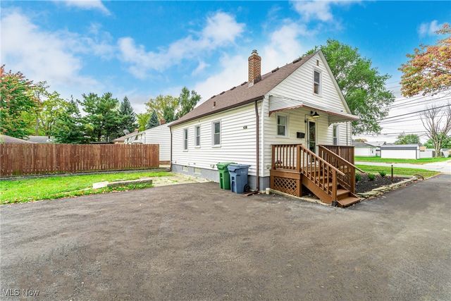 6333 W 130th Street, Parma Heights, OH 44130