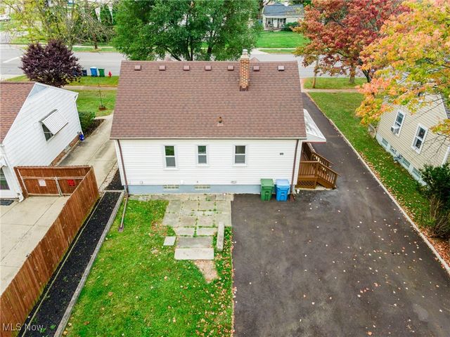 6333 W 130th Street, Parma Heights, OH 44130