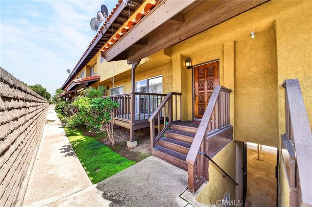 15205 S Budlong Avenue 19, Gardena, CA 90247