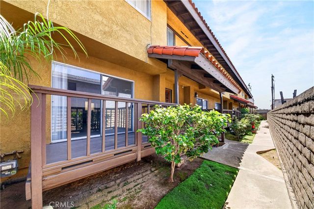 15205 S Budlong Avenue 19, Gardena, CA 90247