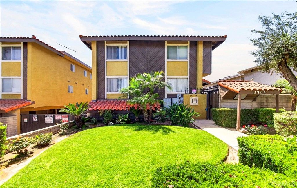 15205 S Budlong Avenue 19, Gardena, CA 90247