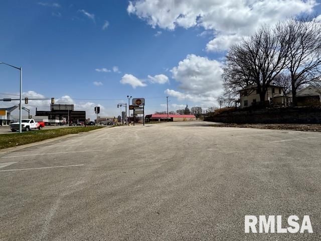 700 W JEFFERSON Street, Springfield, IL 62702