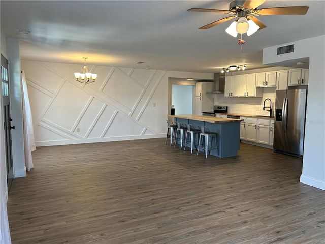 2716 26TH AVENUE DRIVE W, Bradenton, FL 34205