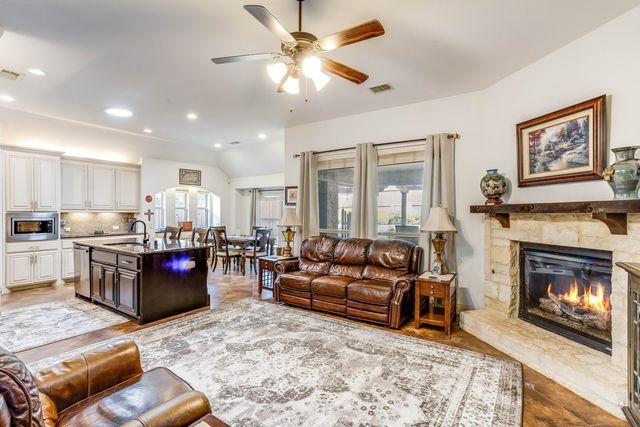 114 Lyndhurst Drive, Wylie, TX 75098