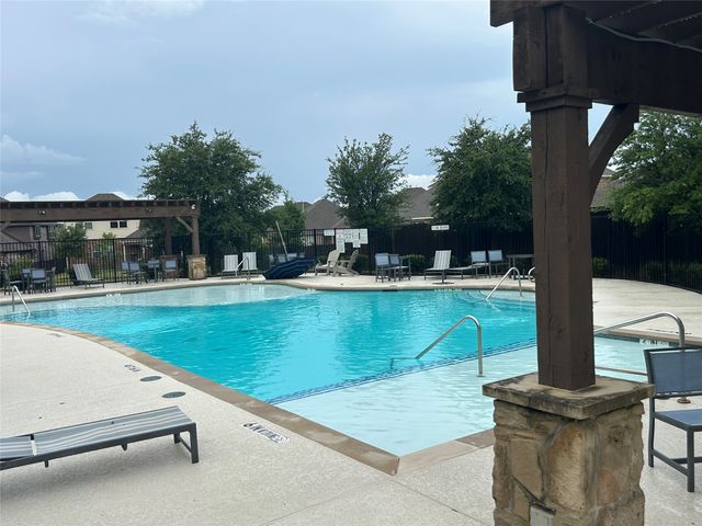 114 Lyndhurst Drive, Wylie, TX 75098