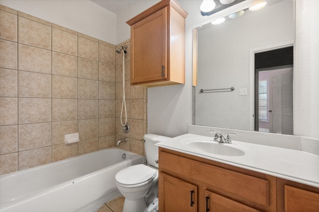 1008 Linden Drive, Burleson, TX 76028