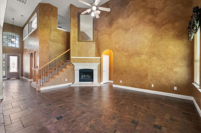 1008 Linden Drive, Burleson, TX 76028