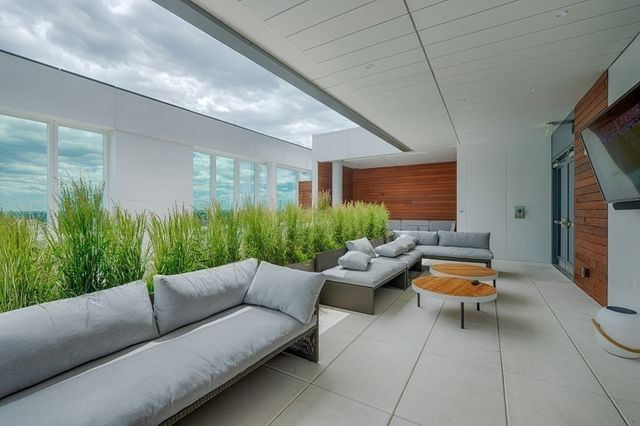 188 Brookline Avenue 25G, Boston, MA 02215