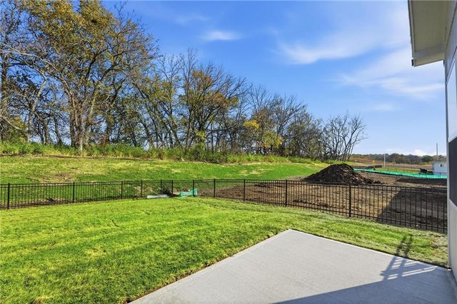 1204 Royal Arch Trail, Raymore, MO 64083