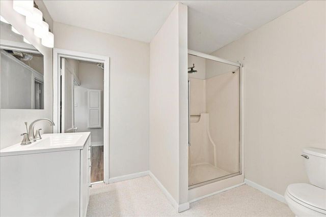 2227 AVENUE E, Council Bluffs, IA 51501
