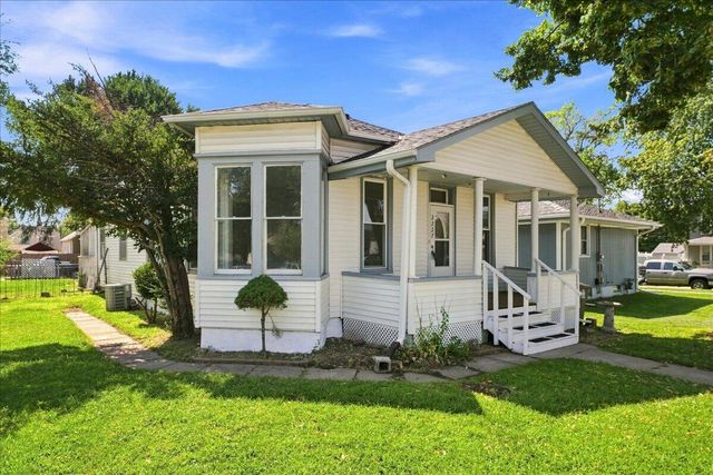 2227 AVENUE E, Council Bluffs, IA 51501