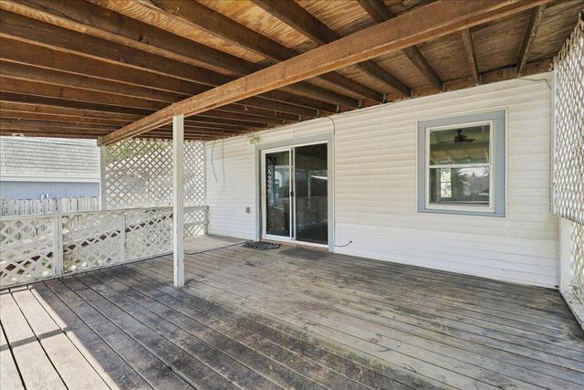 2227 AVENUE E, Council Bluffs, IA 51501