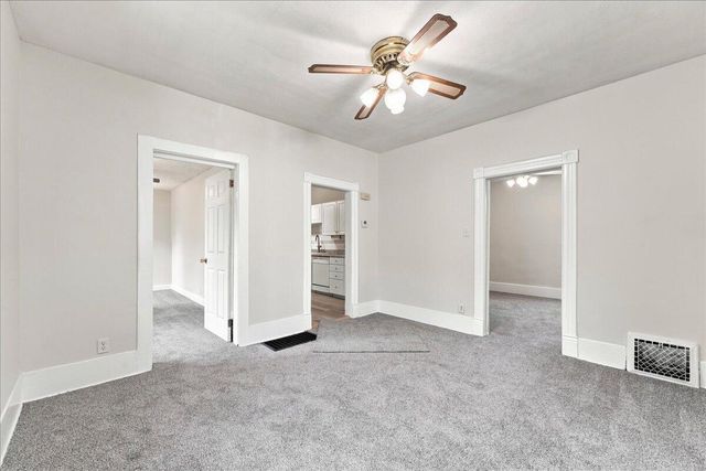 2227 AVENUE E, Council Bluffs, IA 51501