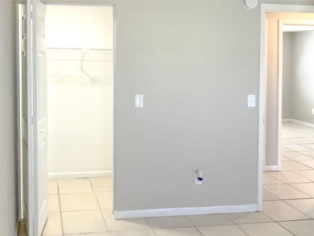 Image 5 of property listing at 3613 WISPERBREATH LANE, Tampa, FL 33619