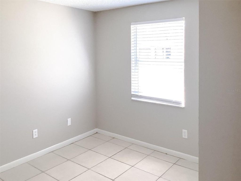 Image 8 of property listing at 3613 WISPERBREATH LANE, Tampa, FL 33619