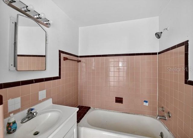 319 HOLLYWOOD AVENUE, Daytona Beach, FL 32118