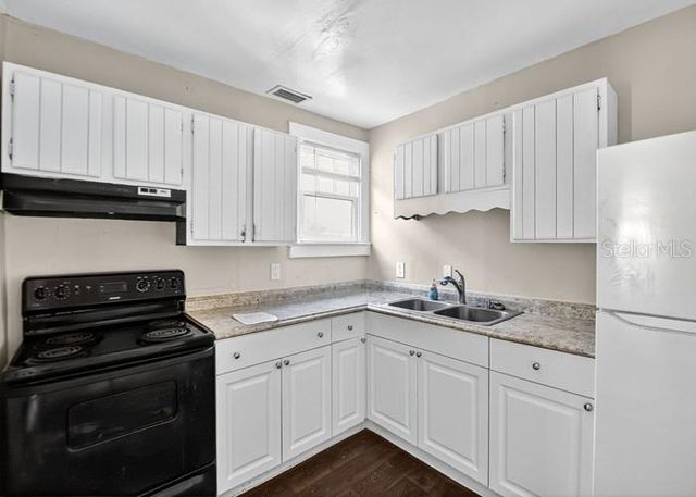 319 HOLLYWOOD AVENUE, Daytona Beach, FL 32118