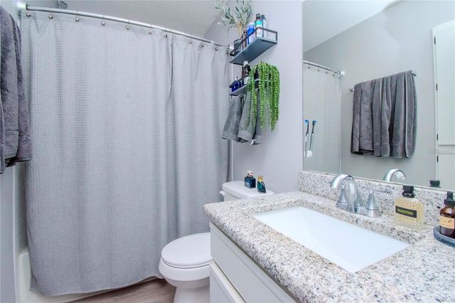 8734 MALLARD RESERVE DRIVE 201, Tampa, FL 33614