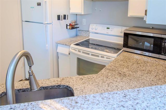 8734 MALLARD RESERVE DRIVE 201, Tampa, FL 33614