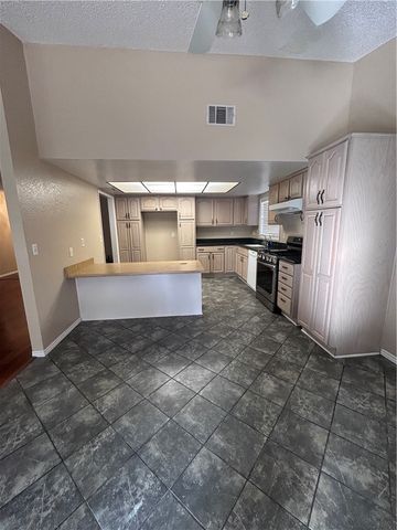 1053 N Wisteria, Rialto, CA 92376