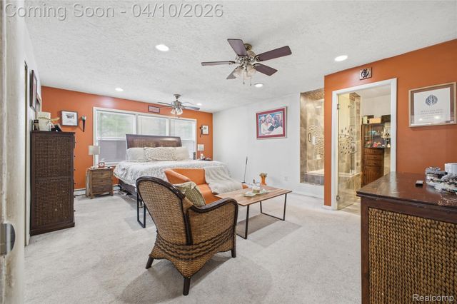 23640 Oak Glen Drive, Southfield, MI 48033