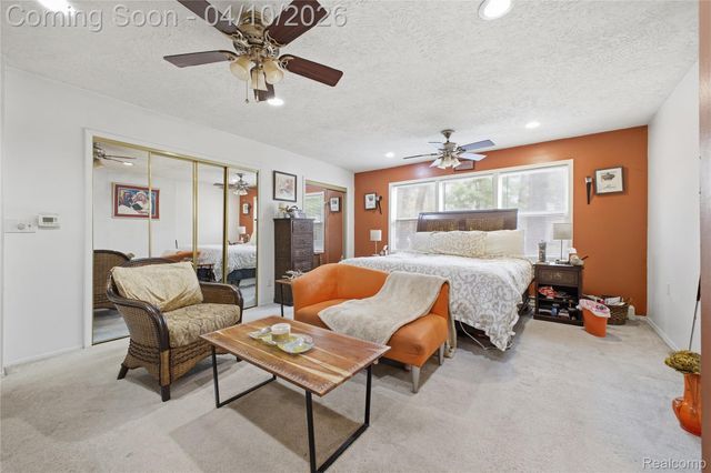 23640 Oak Glen Drive, Southfield, MI 48033