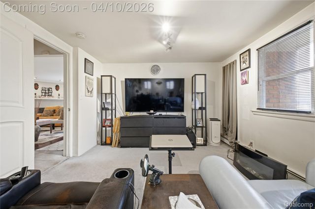 23640 Oak Glen Drive, Southfield, MI 48033