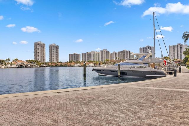 21216 Harbor Way 15815, Aventura, FL 33180