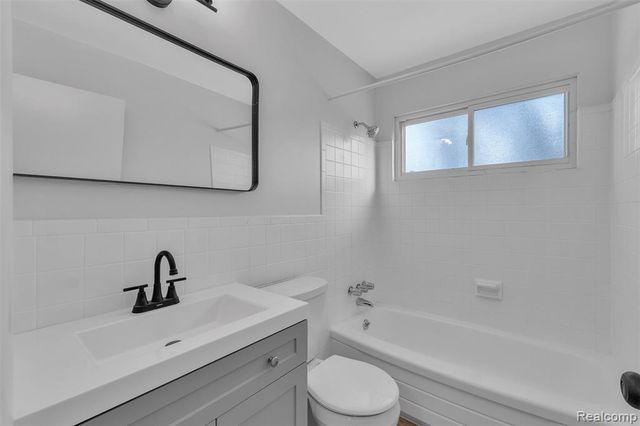 16047 Mccann Street, Southgate, MI 48195