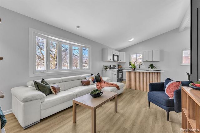 16047 Mccann Street, Southgate, MI 48195