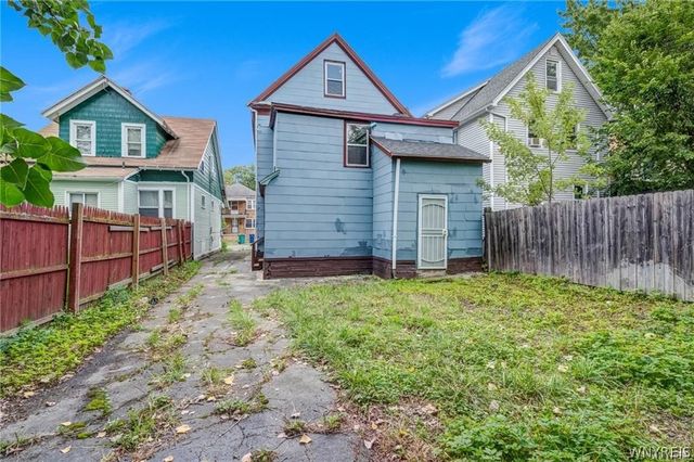 219 Courtland Avenue, Buffalo, NY 14215