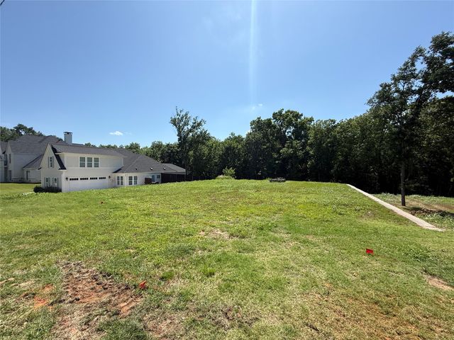 901 Waterloo Lake Drive, Denison, TX 75020