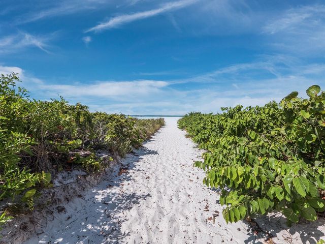 5341 SIESTA COURT, Sarasota, FL 34242