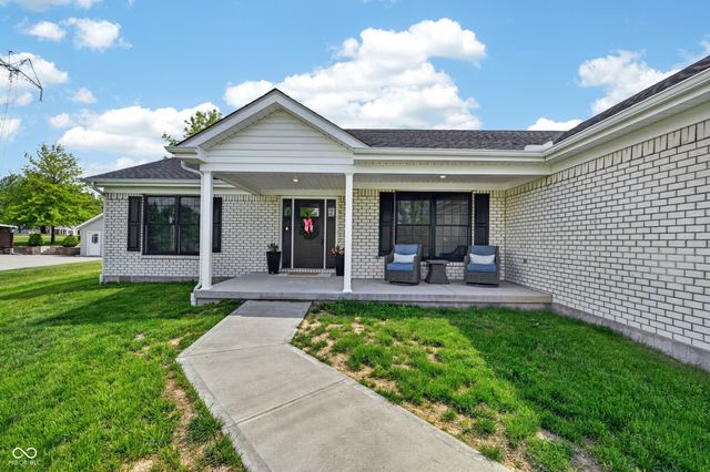 1415 NE Santee Drive, Greensburg, IN 47240
