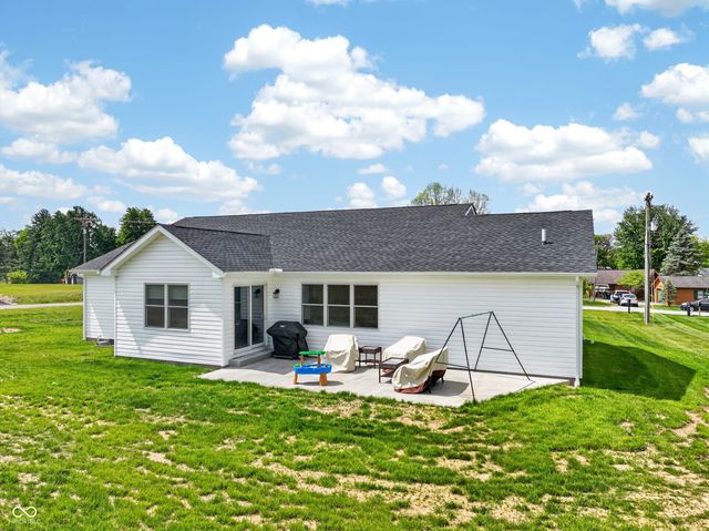 1415 NE Santee Drive, Greensburg, IN 47240