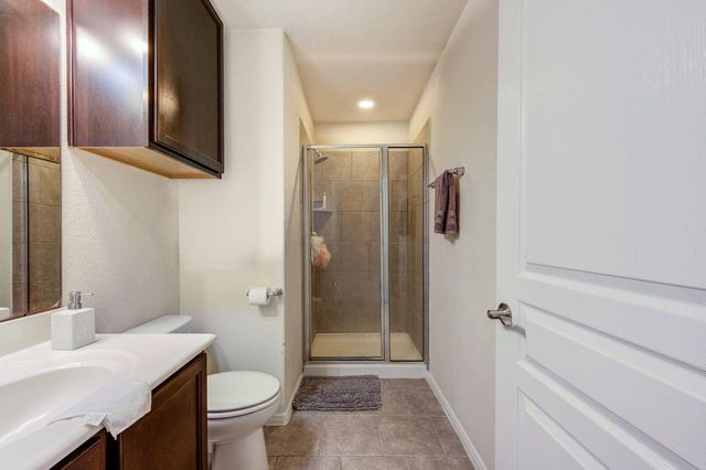 24506 Raven Cliff Falls Drive, Tomball, TX 77375