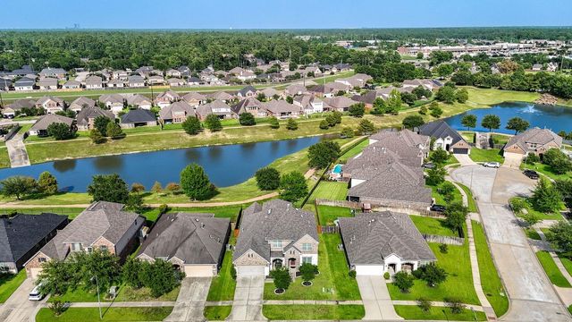 24506 Raven Cliff Falls Drive, Tomball, TX 77375
