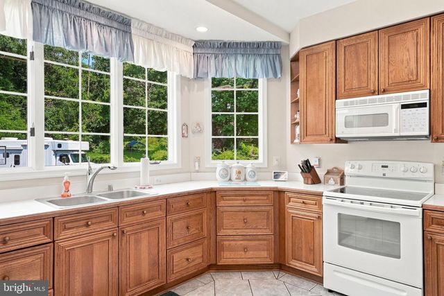 9438 PETTERSON LN, Manassas, VA 20112