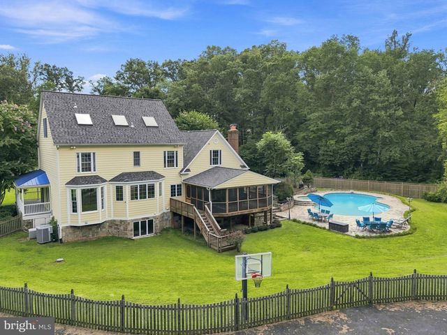 9438 PETTERSON LN, Manassas, VA 20112