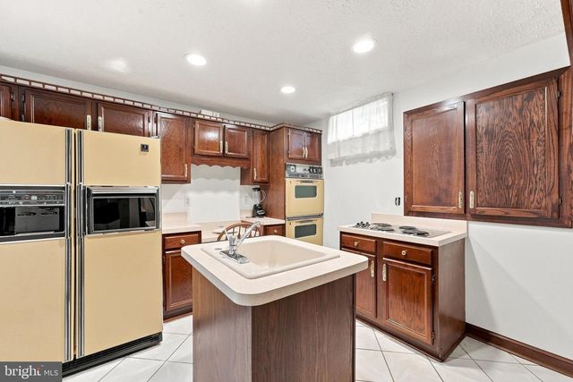 9438 PETTERSON LN, Manassas, VA 20112