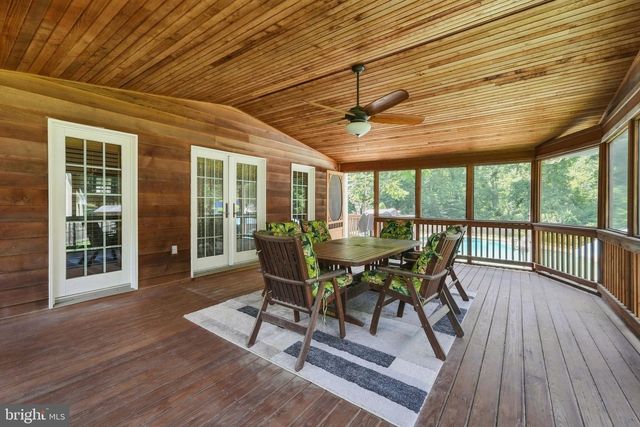 9438 PETTERSON LN, Manassas, VA 20112