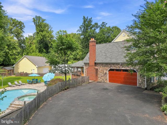9438 PETTERSON LN, Manassas, VA 20112