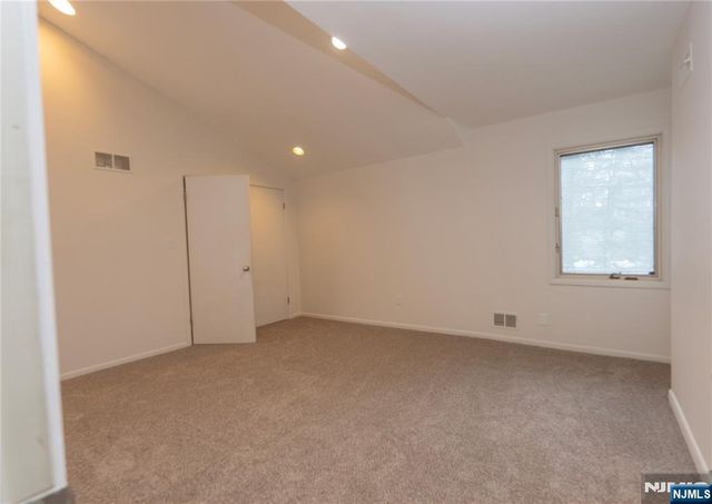 22 Post Lane, Livingston, NJ 07039