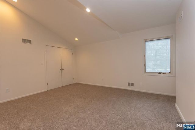 22 Post Lane, Livingston, NJ 07039