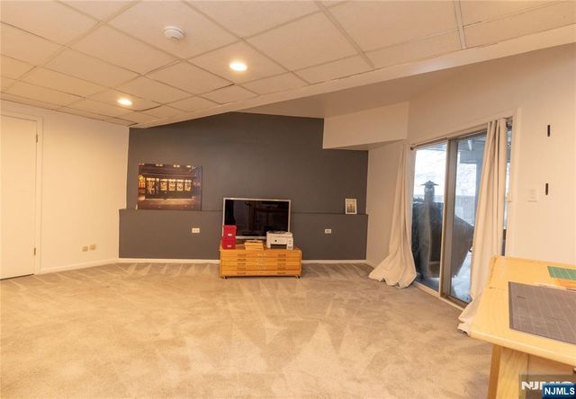 22 Post Lane, Livingston, NJ 07039