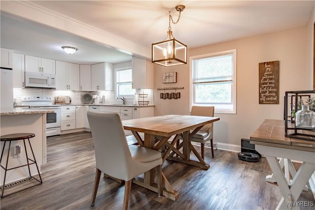 7100 Fieldcrest Drive, Lockport Town, NY 14094