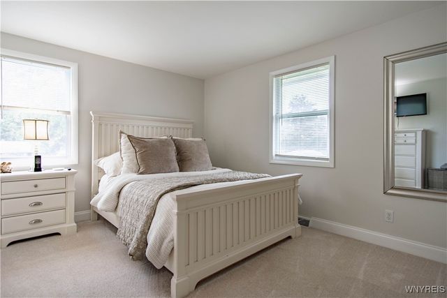 7100 Fieldcrest Drive, Lockport Town, NY 14094